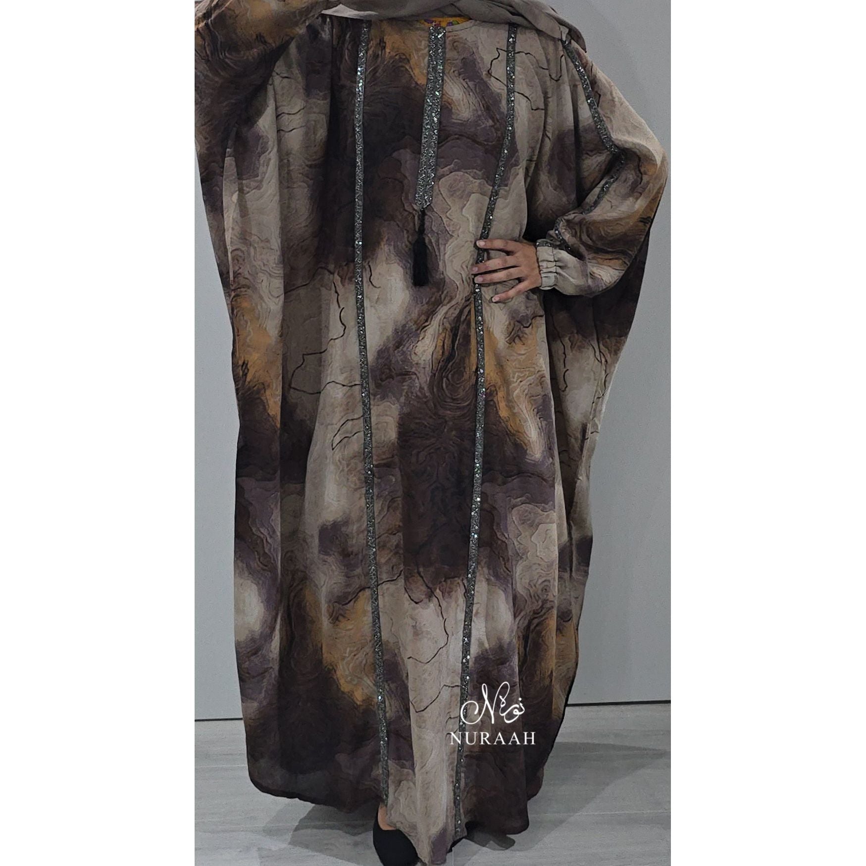 EMBELLISHED MARBLE PRINT BATWING/FARASHA BROWN
