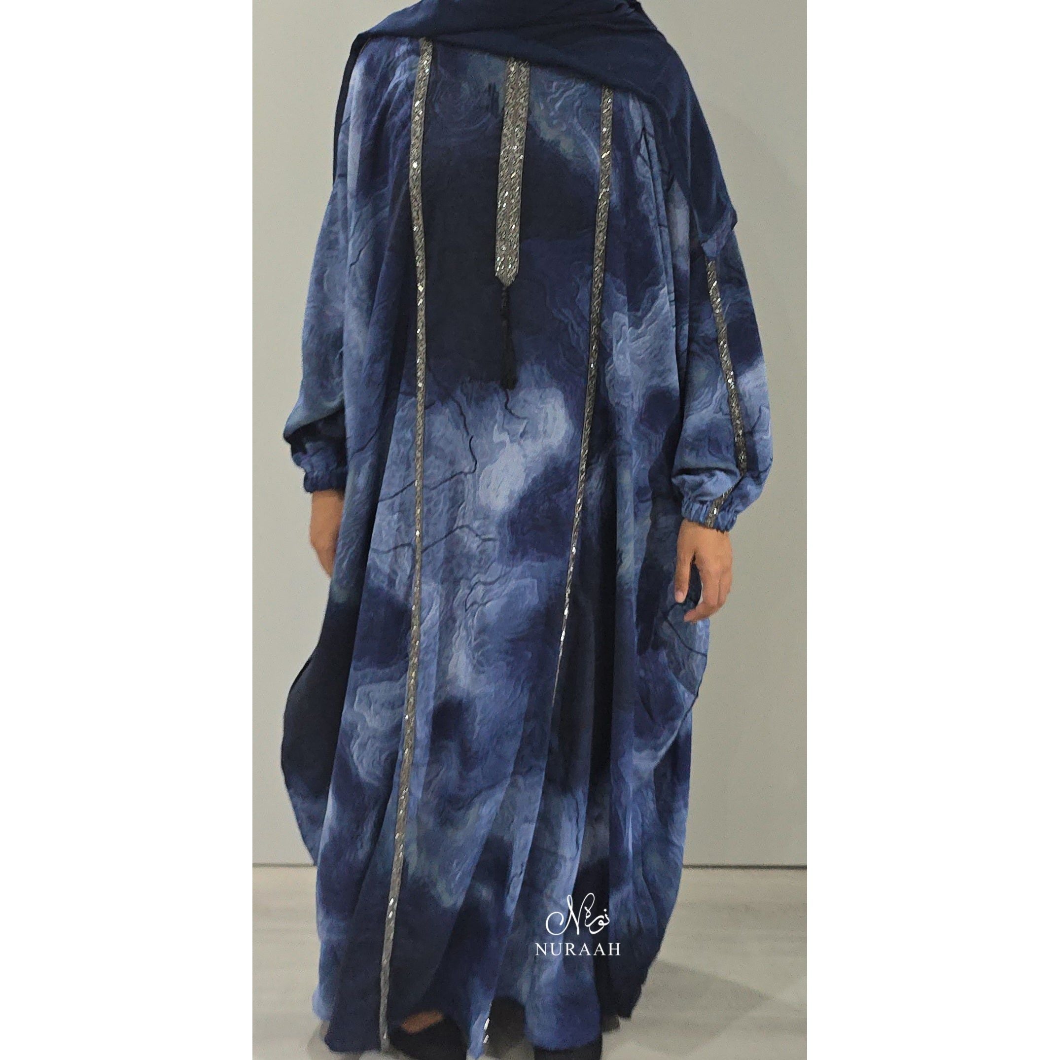 EMBELLISHED MARBLE PRINT BATWING/FARASHA BLUE