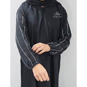 DINA EMBELLISHED SLEEVE ABAYA BLACK