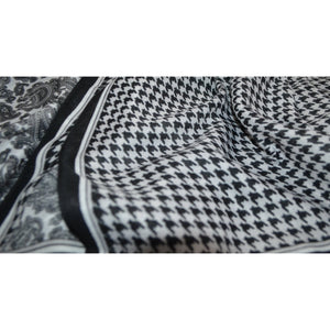 BLACK/WHITE PAISLEY PRINT SCARF - NURAAH