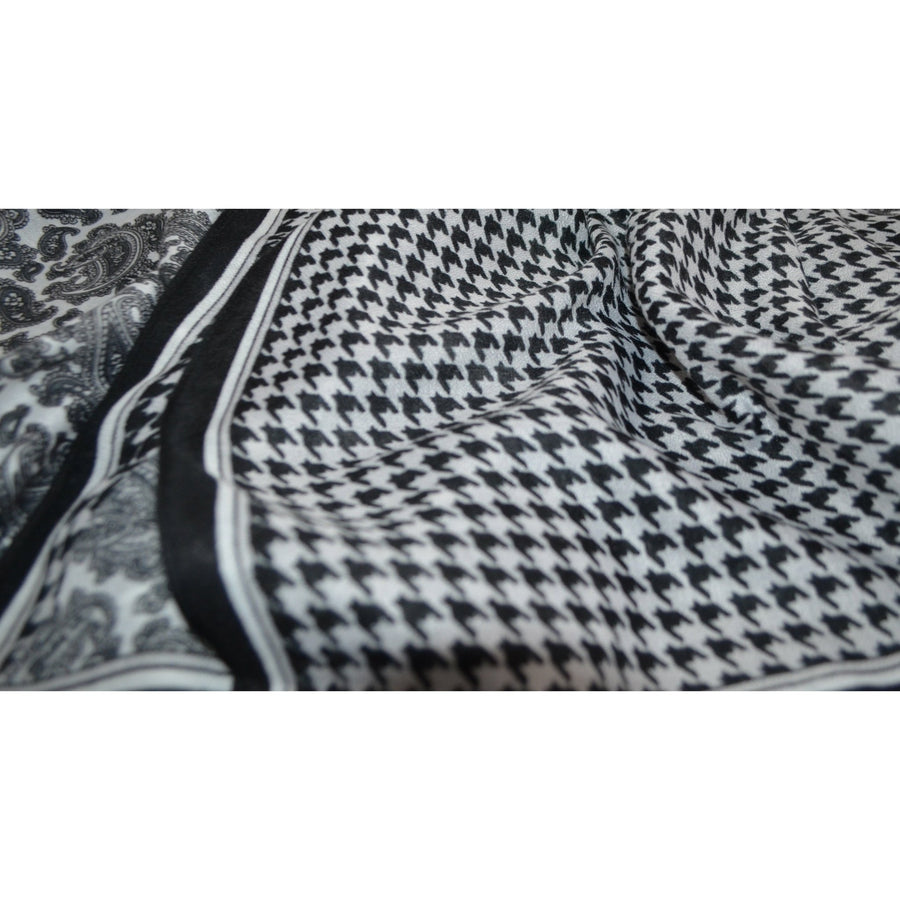 BLACK/WHITE PAISLEY PRINT SCARF - NURAAH