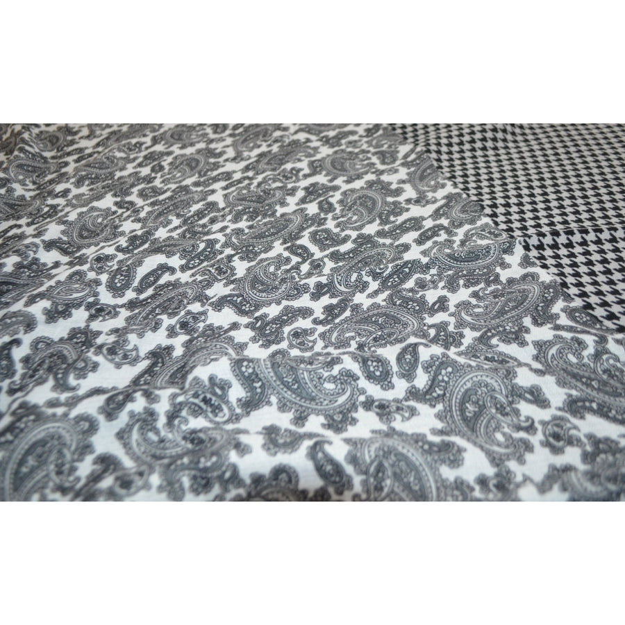BLACK/WHITE PAISLEY PRINT SCARF - NURAAH